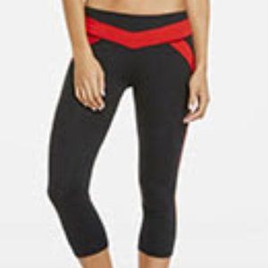 Fabletics | Provence Capri Legging | Black/Sienna